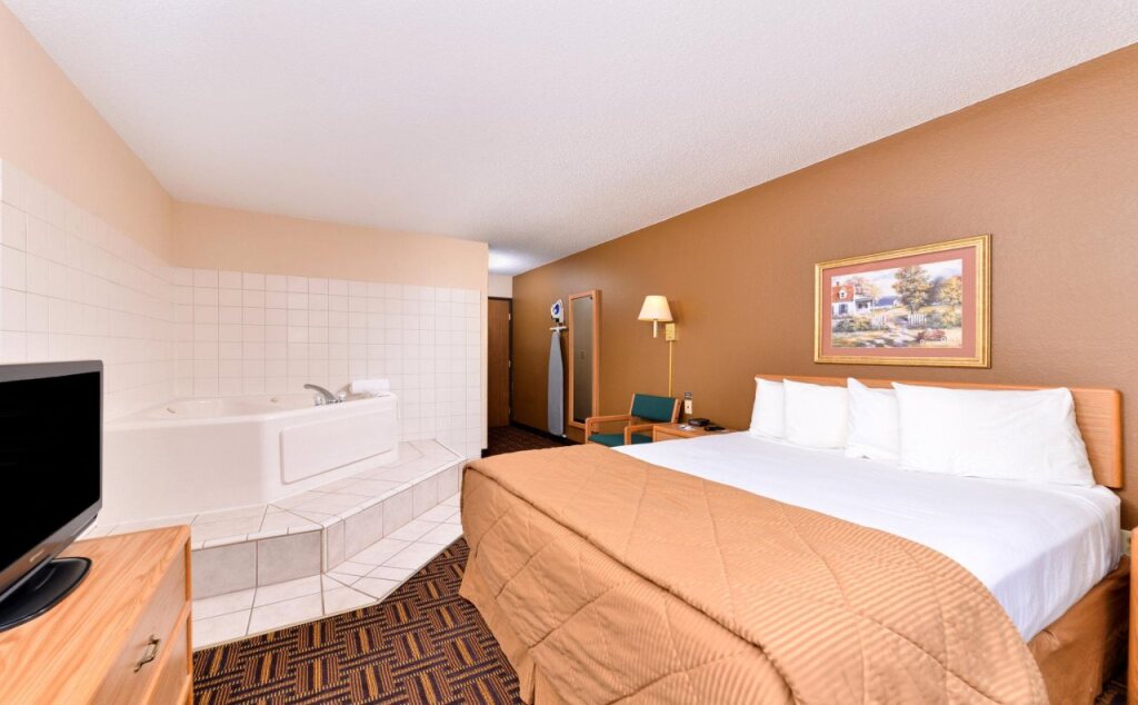 Americas Best Value Inn & Suites Detroit Lakes