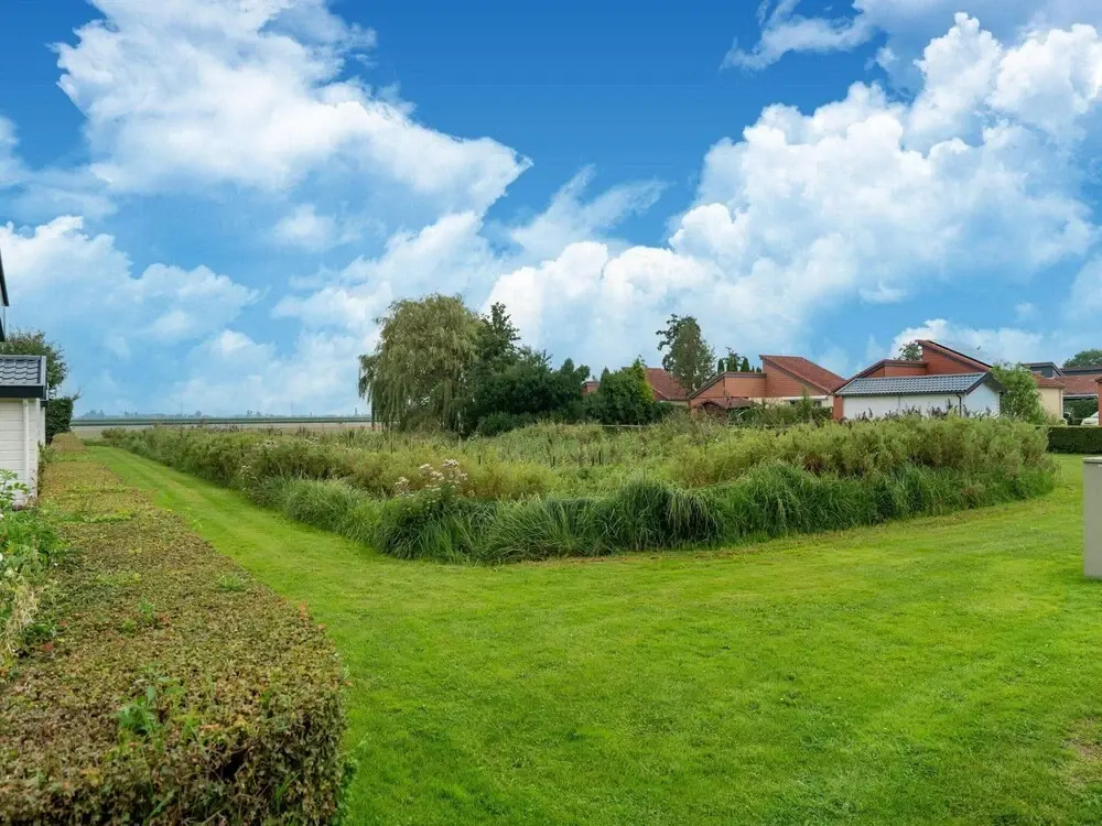 Holiday Home in South Holland With Shared Pool