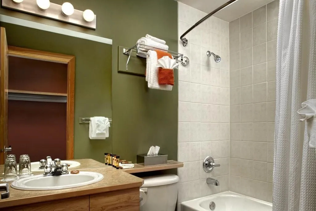 Windtower Lodge - Canmore