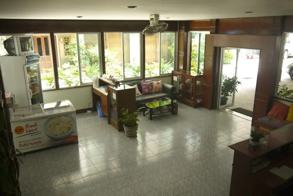โรงแรม วี เฮาส์ ณ คอน