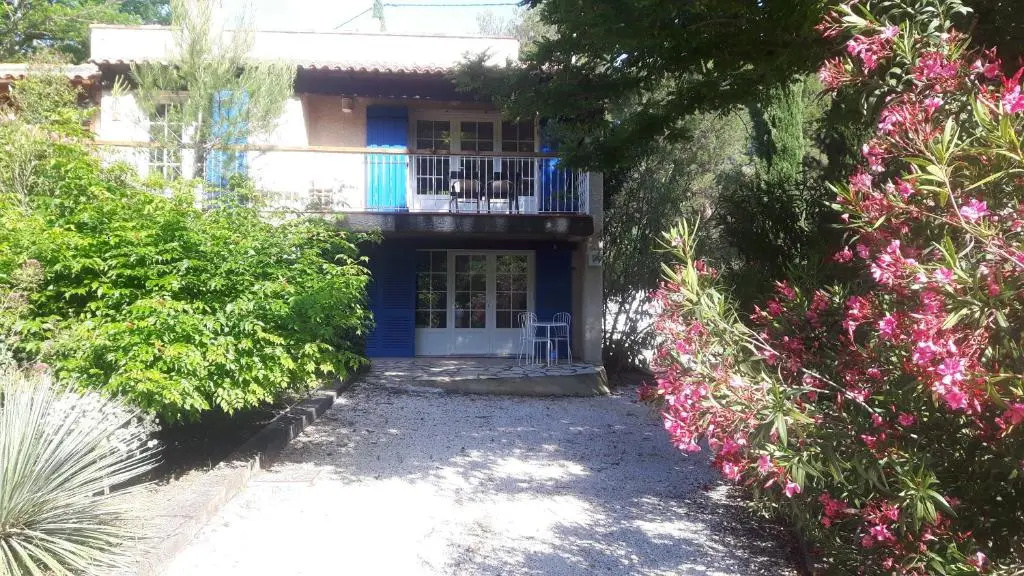 baraveou home in nature