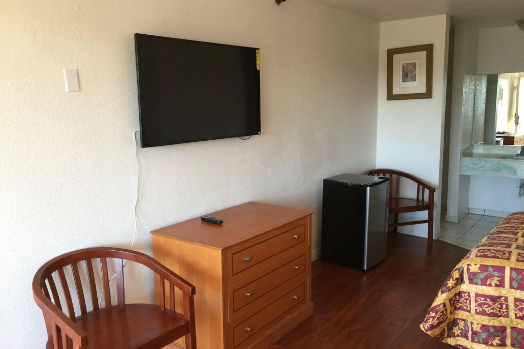 Budget Inn