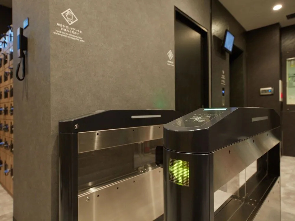 Rembrandt Cabin & Spa Shimbashi - Caters to Men