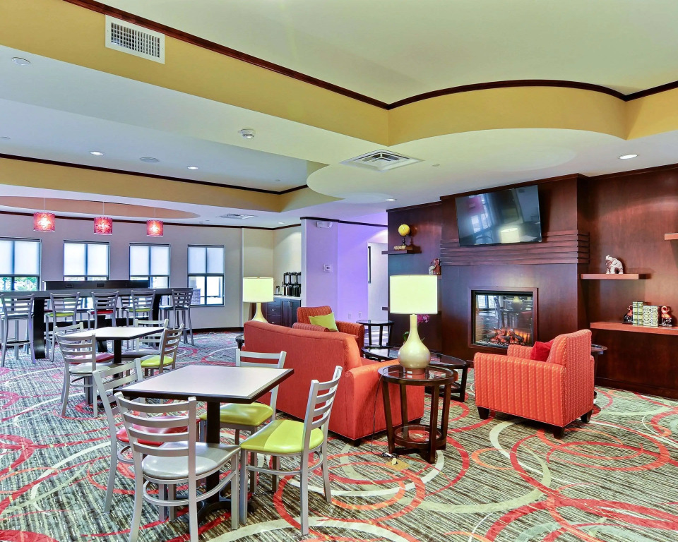 Comfort Suites Uniontown