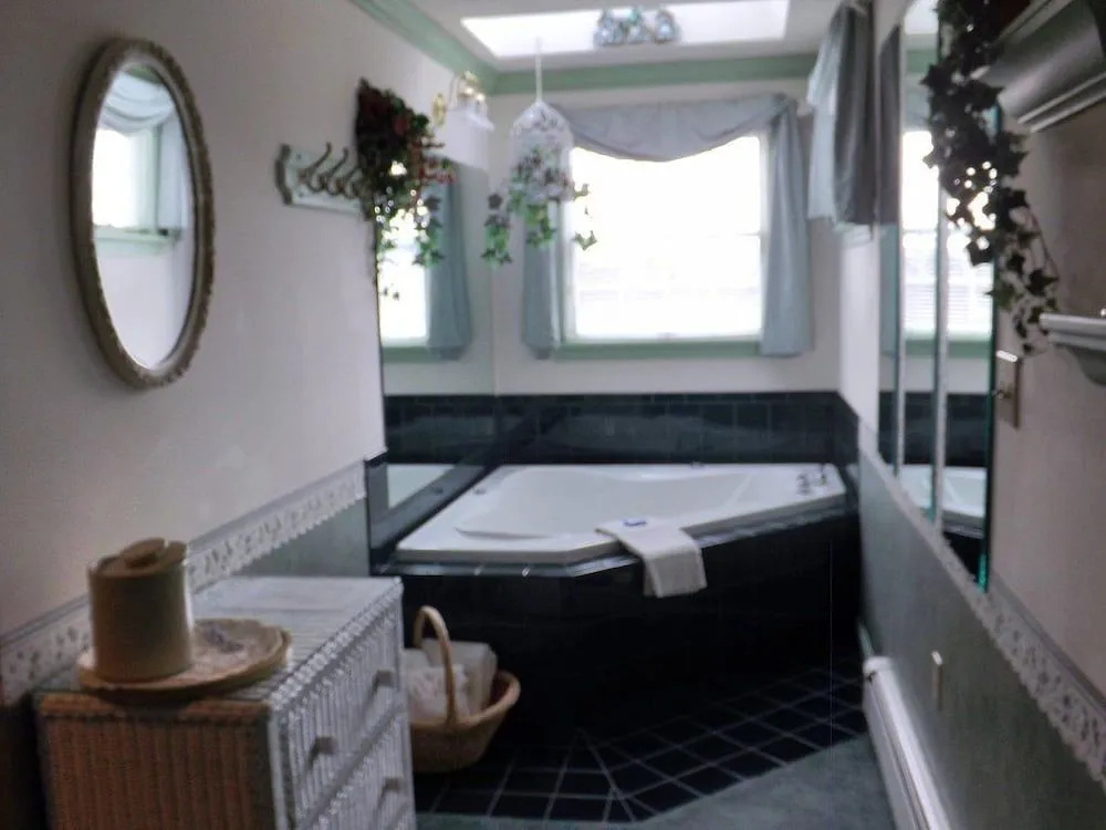 West Ridge Bed and Breakfast, LLC
