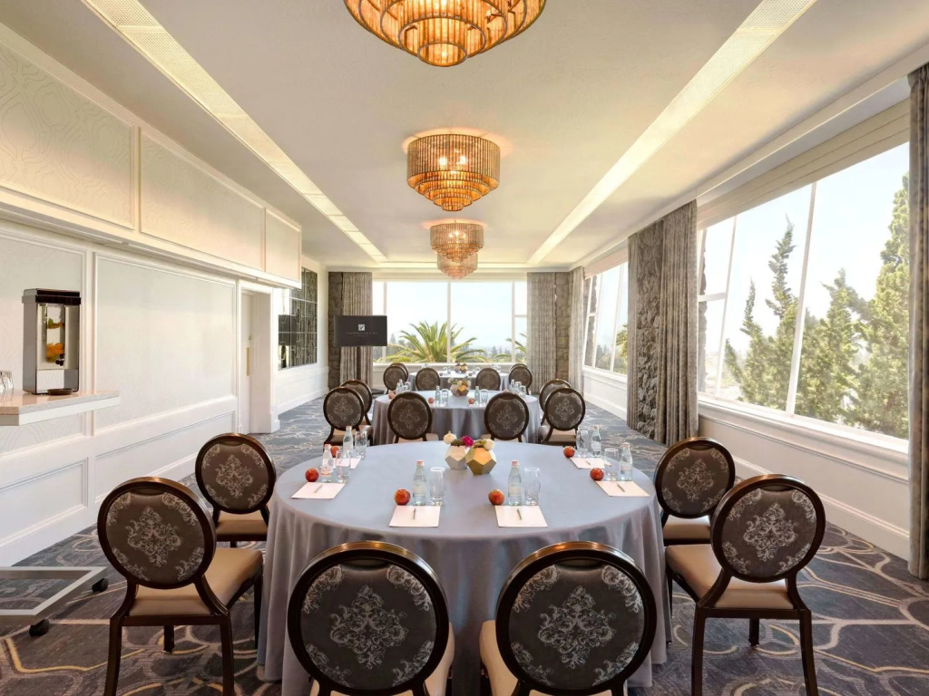 Claremont Resort & Club