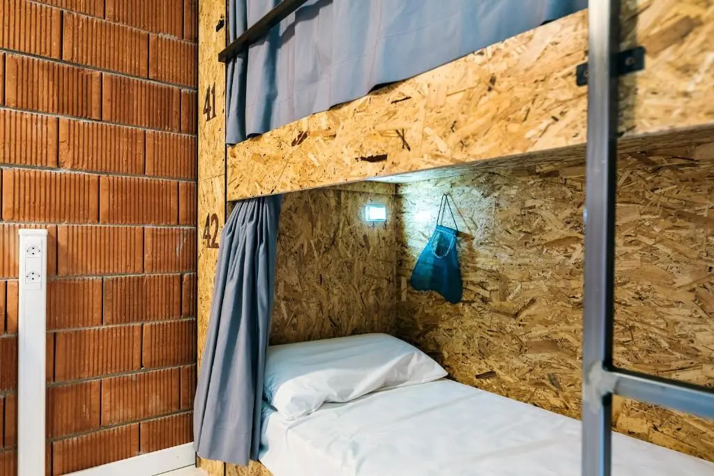 Albergue Santiago 15 Monforte