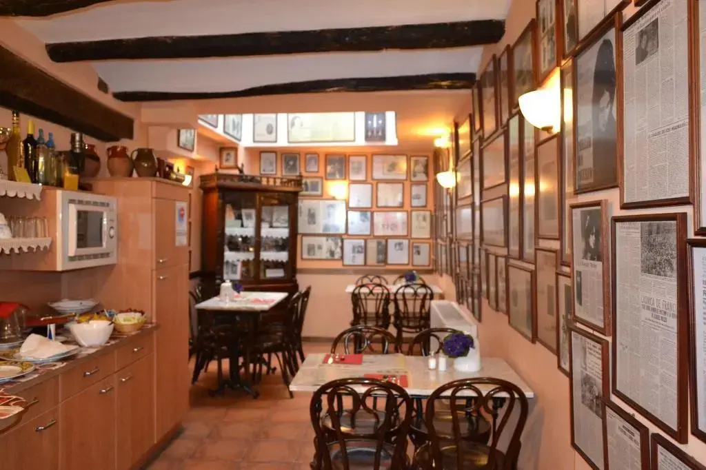 Hostal Santa Agueda