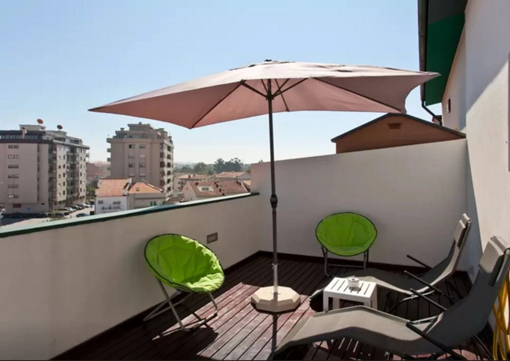 Modern 1-bedroom Apartment Just Outside of Porto With 2 Terraces and V