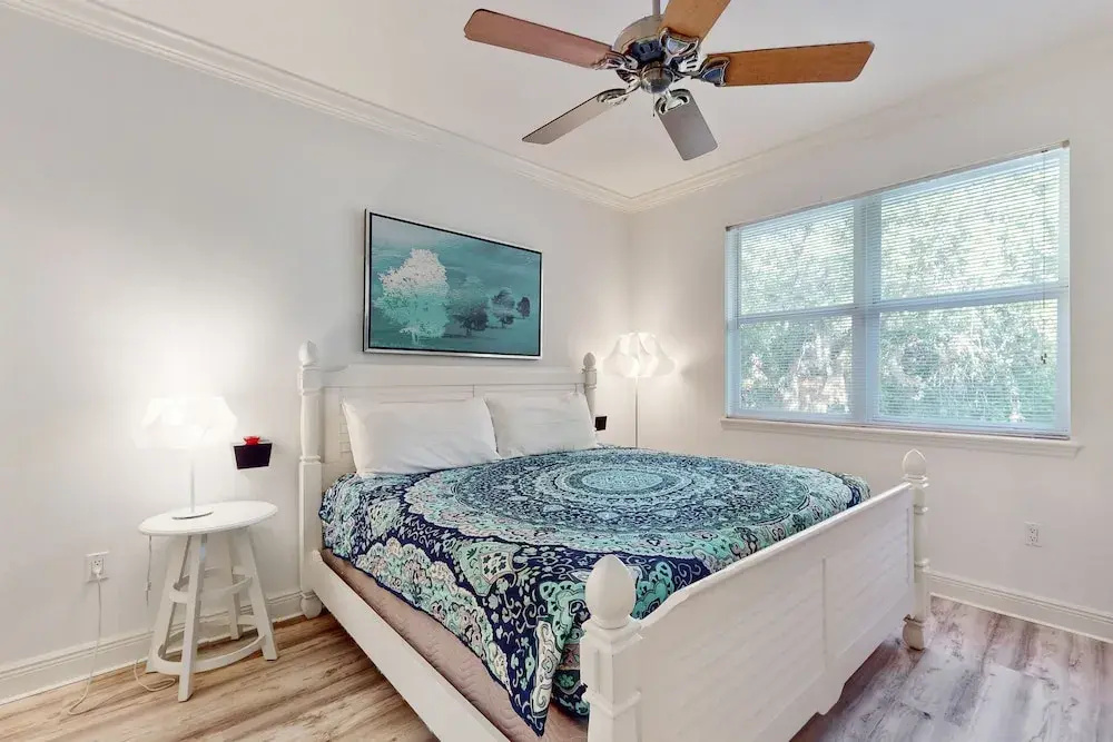 Immaculate Townhome in Upscale Community w/ Pool & Balcony - Near Beach