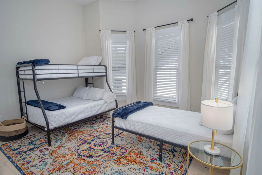 Incredible New 3br/2ba Near Downtown