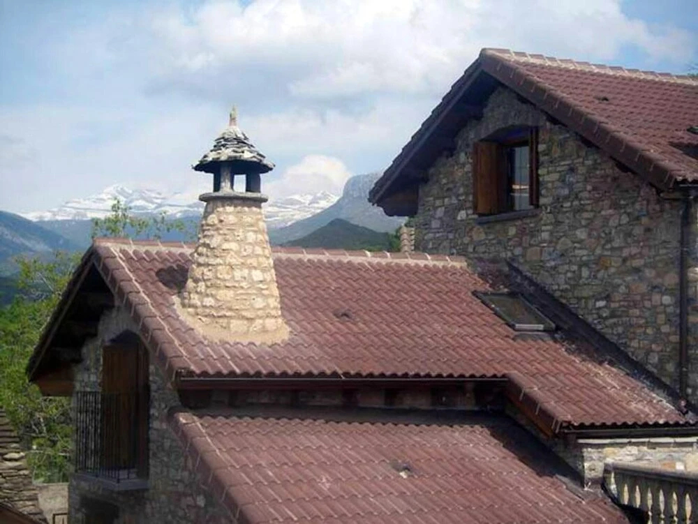 House With 3 Bedrooms in Belsierre, With Wonderful Mountain View, Balcony and Wifi
