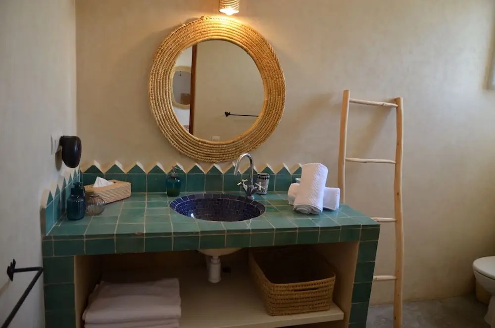Guest House 12 People, 5 Bedrooms, Overnight or Full Rental