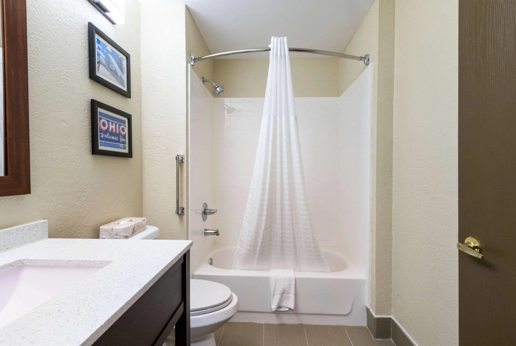 Comfort Inn & Suites Fairborn near Wright Patterson AFB