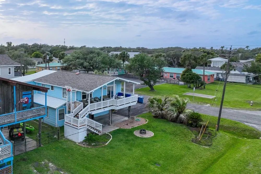2 Blocks to Bay: Misty Harbor Rockport Home