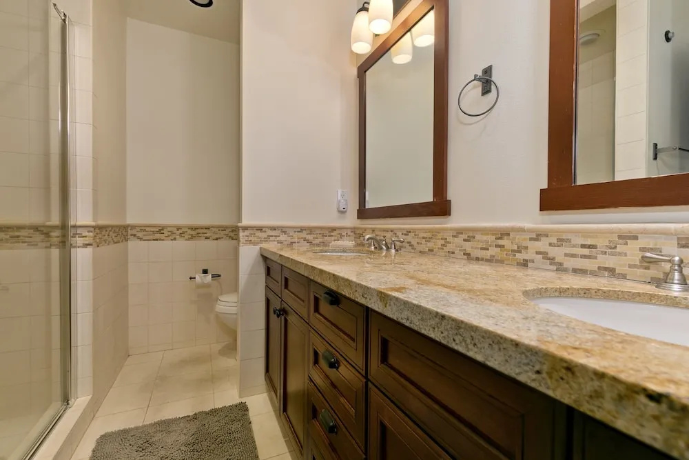 Juniper Crest #25 4 Bedroom Condo by RedAwning