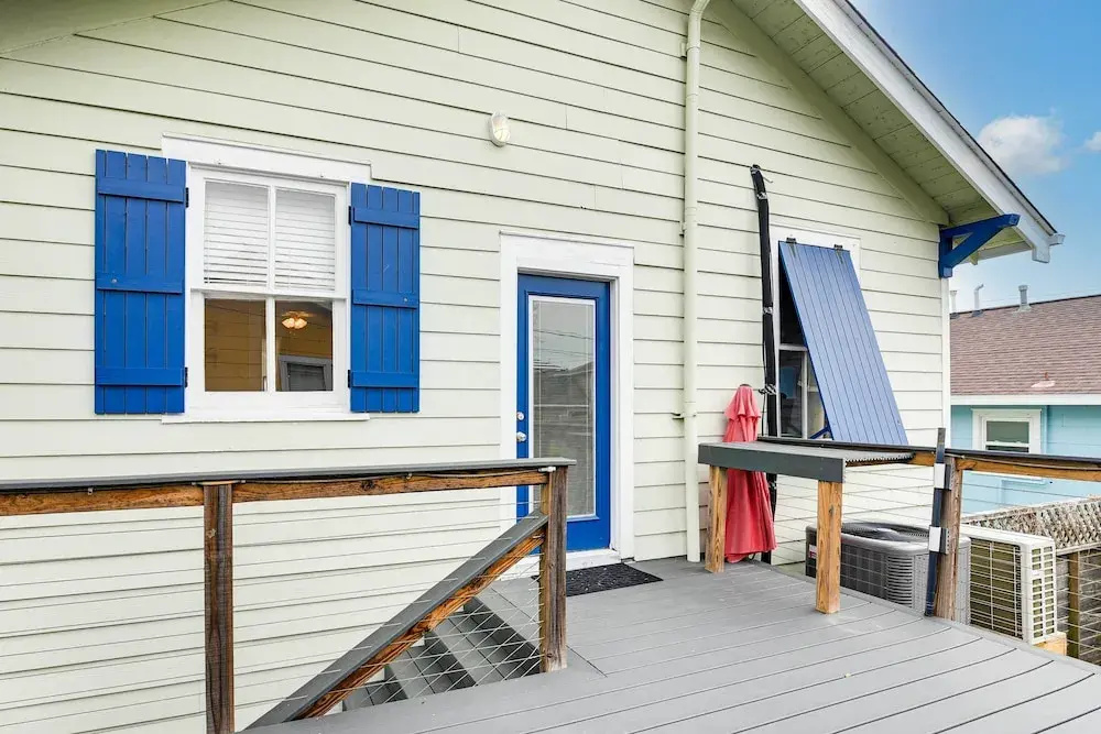 Walk to Beach: Galveston Home w/ Fenced Yard!