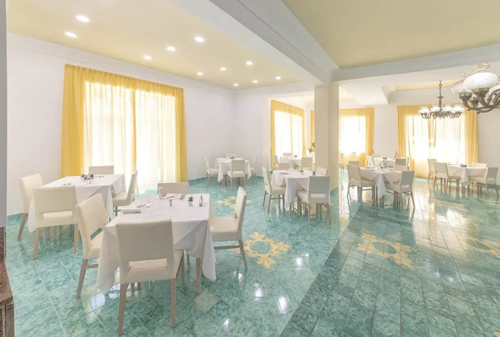 Hotel Zaro