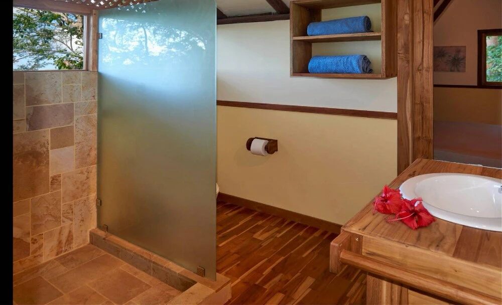 Jungle House- Natural Ocean View Cabin