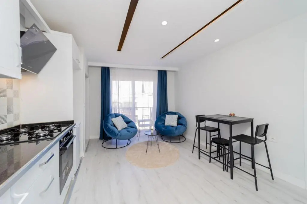 Comfy Home With Balcony in Muratpasa