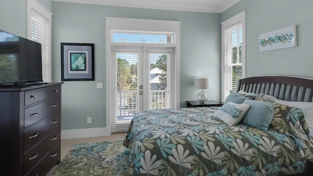 Seagrove 5 Bedroom - Deeded Beach - Elevator - Community Pool - Sleeps 12!