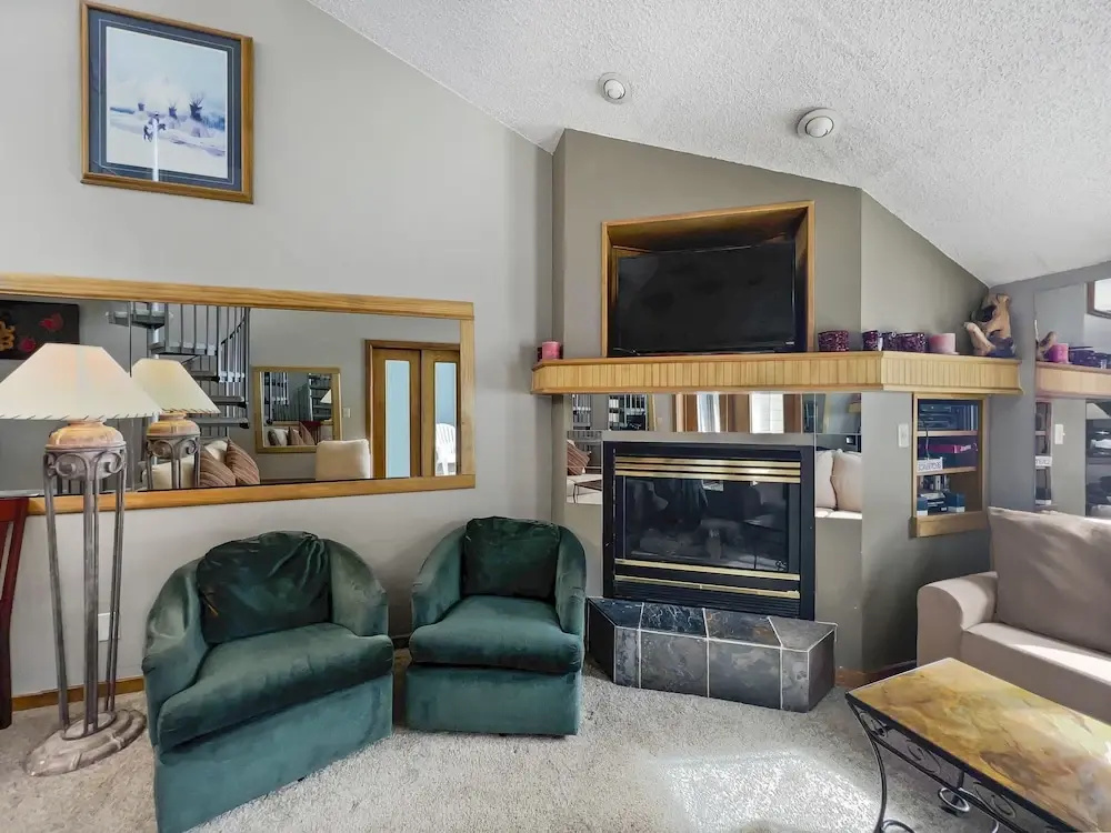 Pet Friendly Ski-In Ski-Out Right By The Lift and Golf Course - FP310 by Redawning