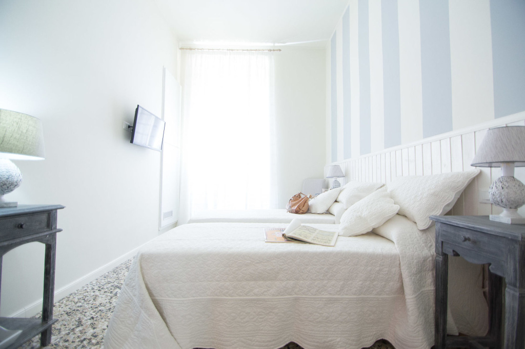 Lungomare Rooms & Charme
