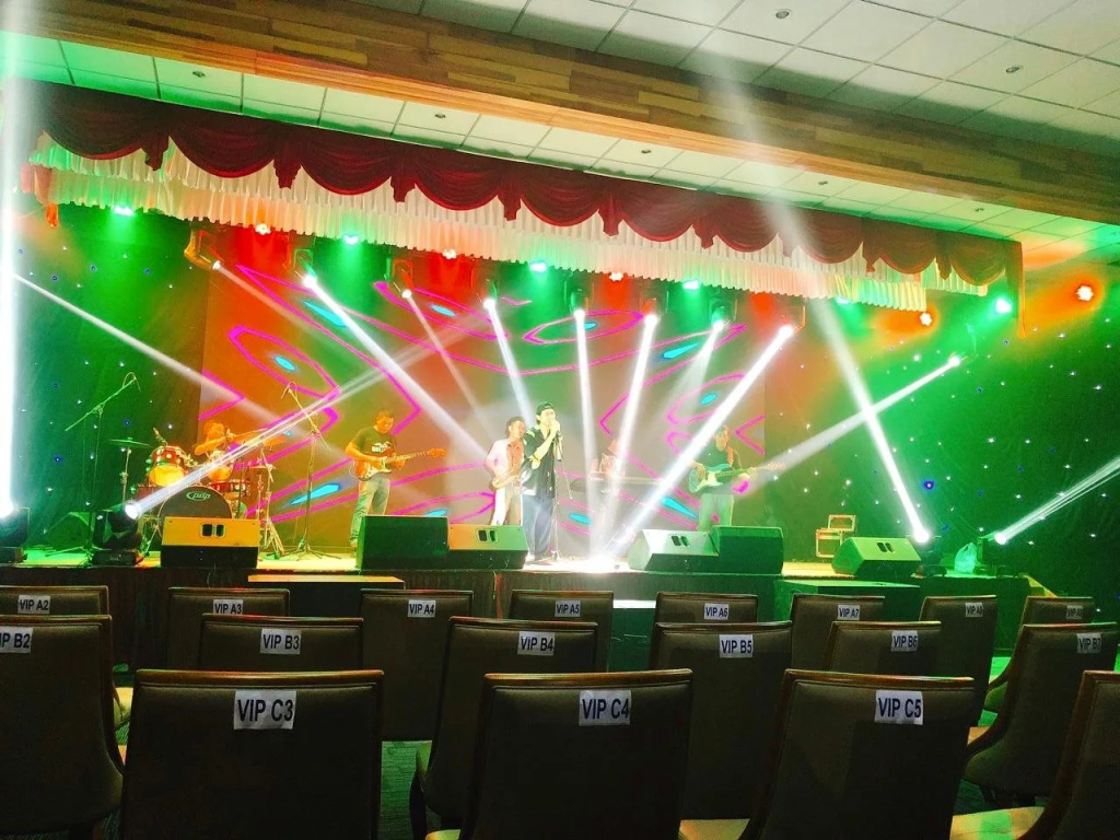New Wave Hotel