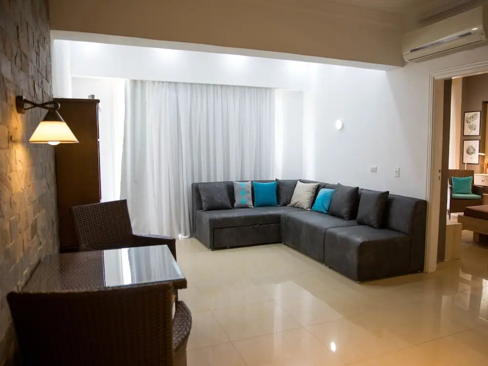 1 bedroom in Sunterra with huge patio