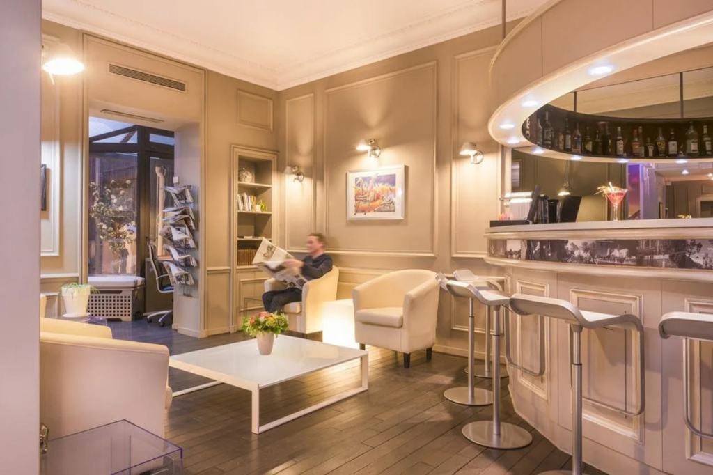 Hotel Cervantes by Happyculture