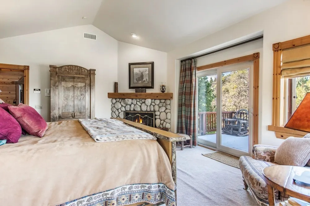 New Listing! Custom Miracle Mountain Lodge W/ AC Home
