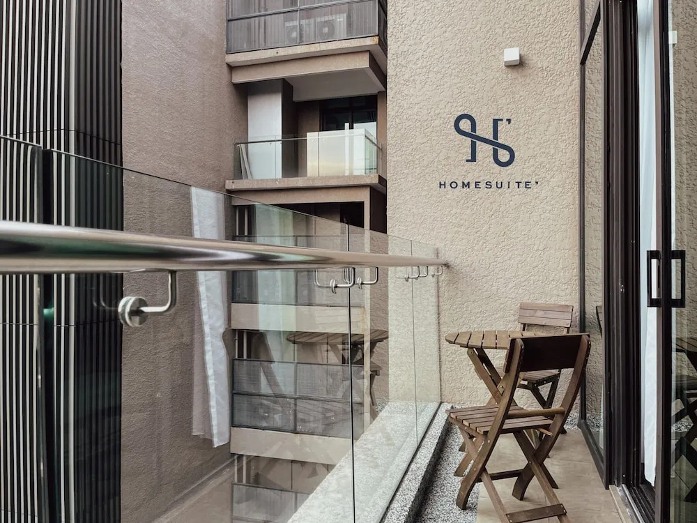 Homesuite' Home at Riverson Soho