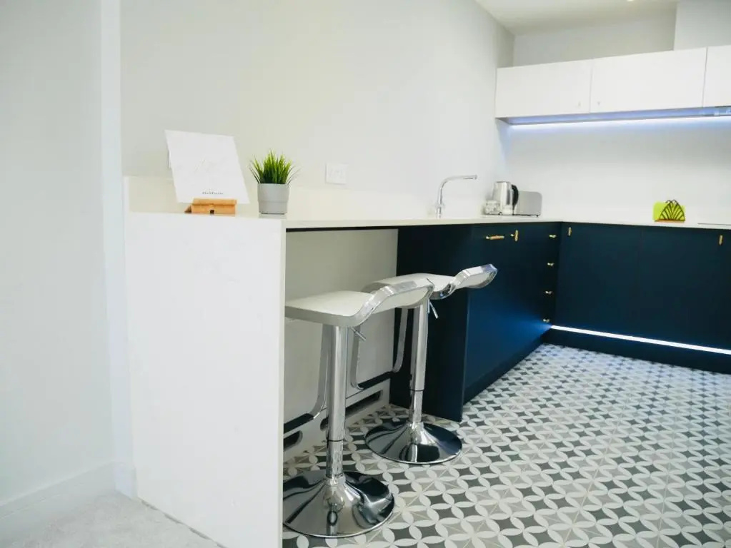 Stunning Sea View Apartment Near the Beach, Bournemouth & Poole