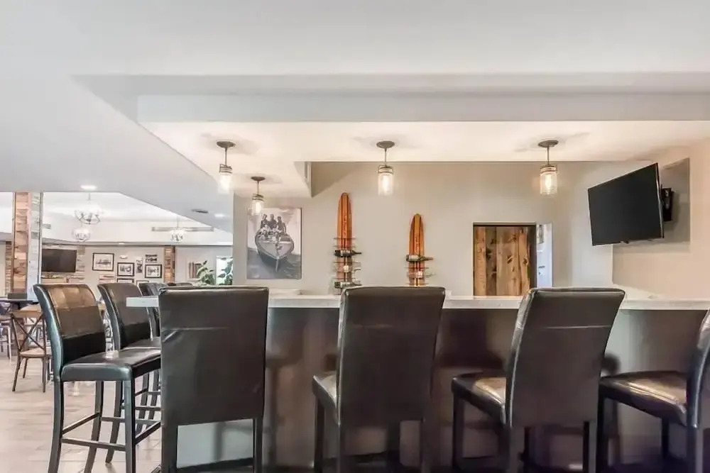 Lakes Inn at Dunvilla