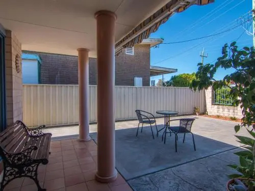 1/54 Parkes, Airconditioned