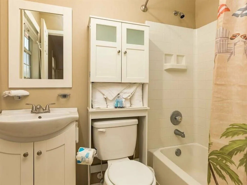 Red Robyn by Meyer Vacation Rentals