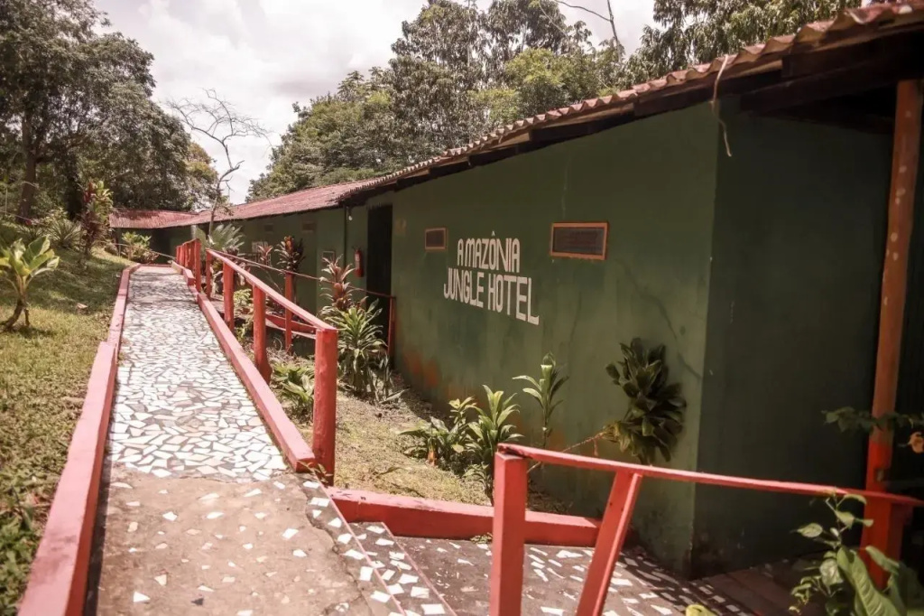 Amazonia Jungle Hotel