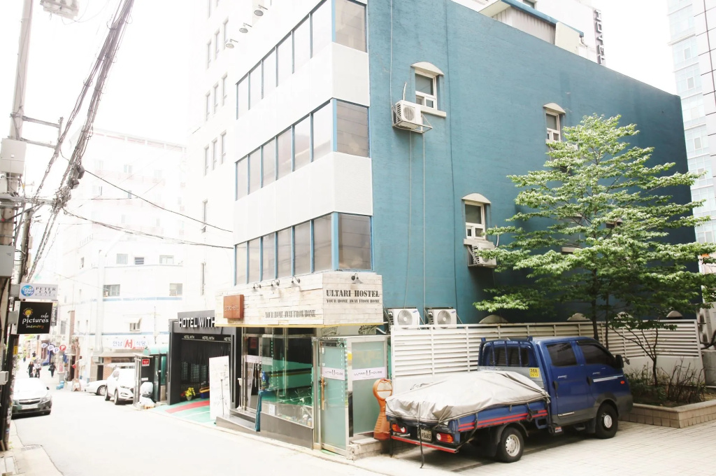Sinchon Sisters Hostel
