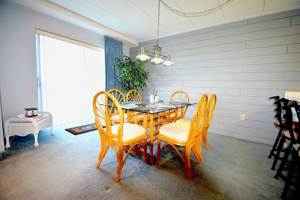 Harbour Island 303L 2 Bedroom Condo by RedAwning