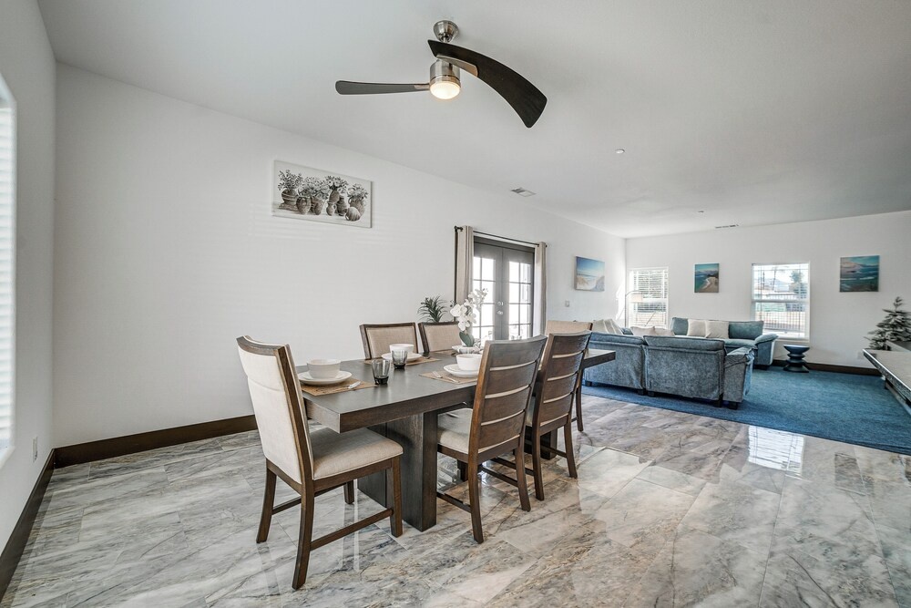 Fully Updated! Prime Riverside Spot Near Dtwn