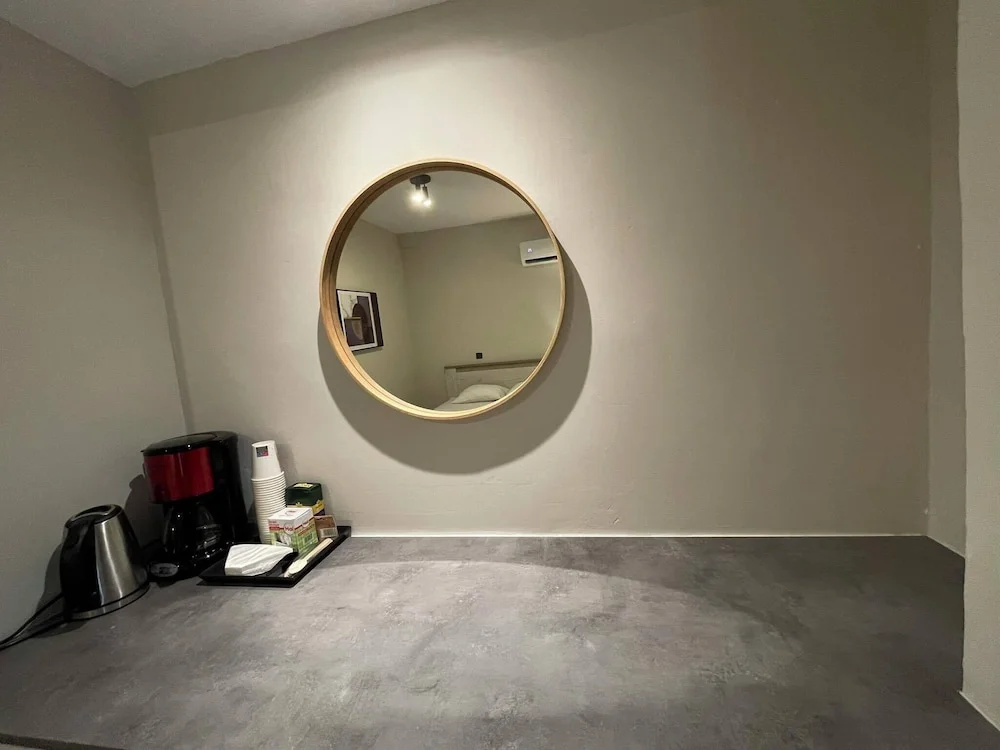 Lemon Tree Suites Near ATH Airport