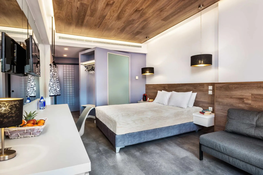 Atrium Hotel
