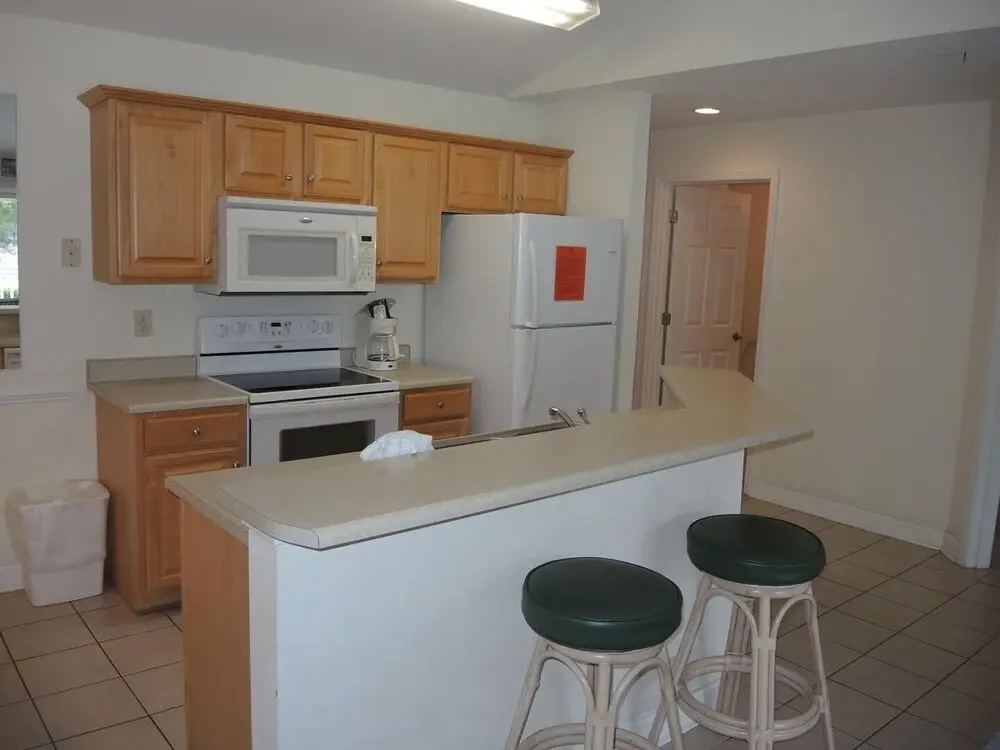 3008m 1 Bedroom Condo by Redawning