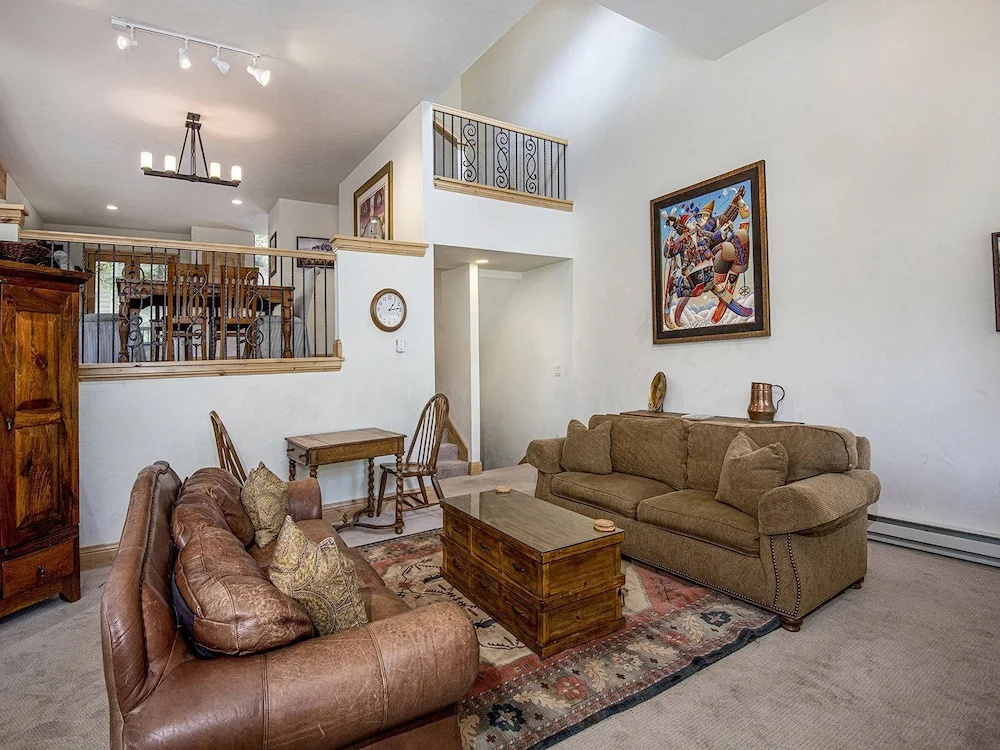 Coldstream Townhome 19