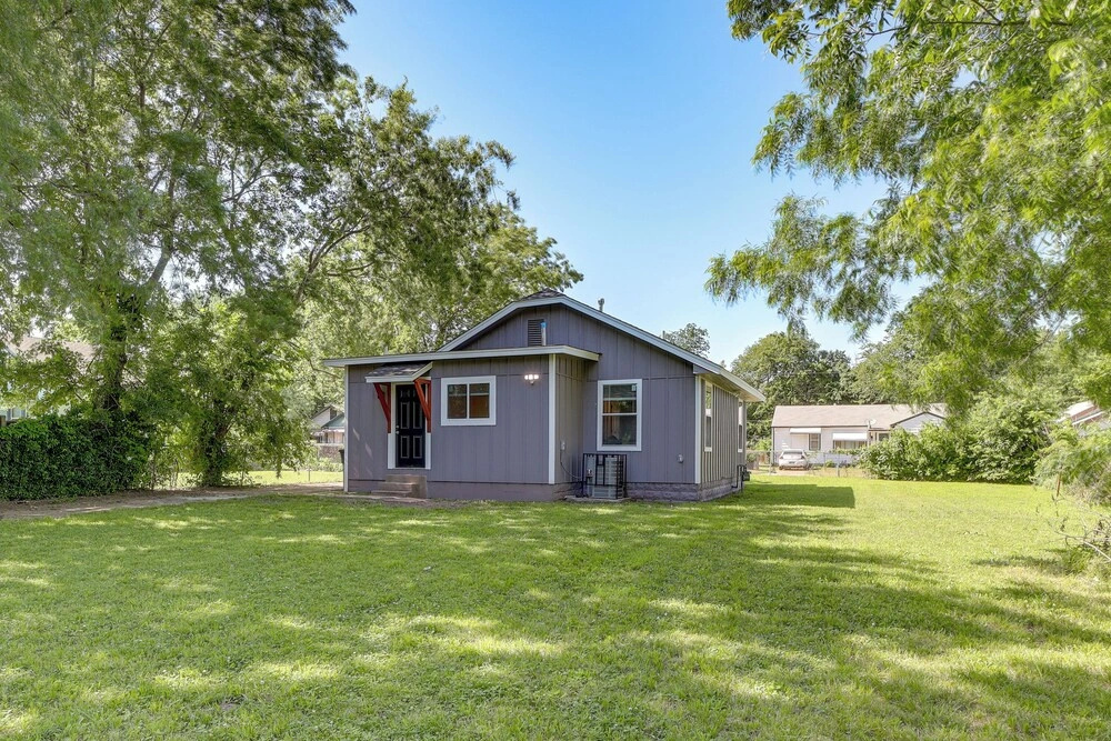 Remodeled Tulsa House w/ Yard ~ 4 Mi to Downtown!