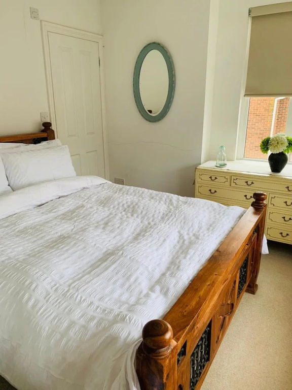 Elegant 3BD Edwardian Home Warminster