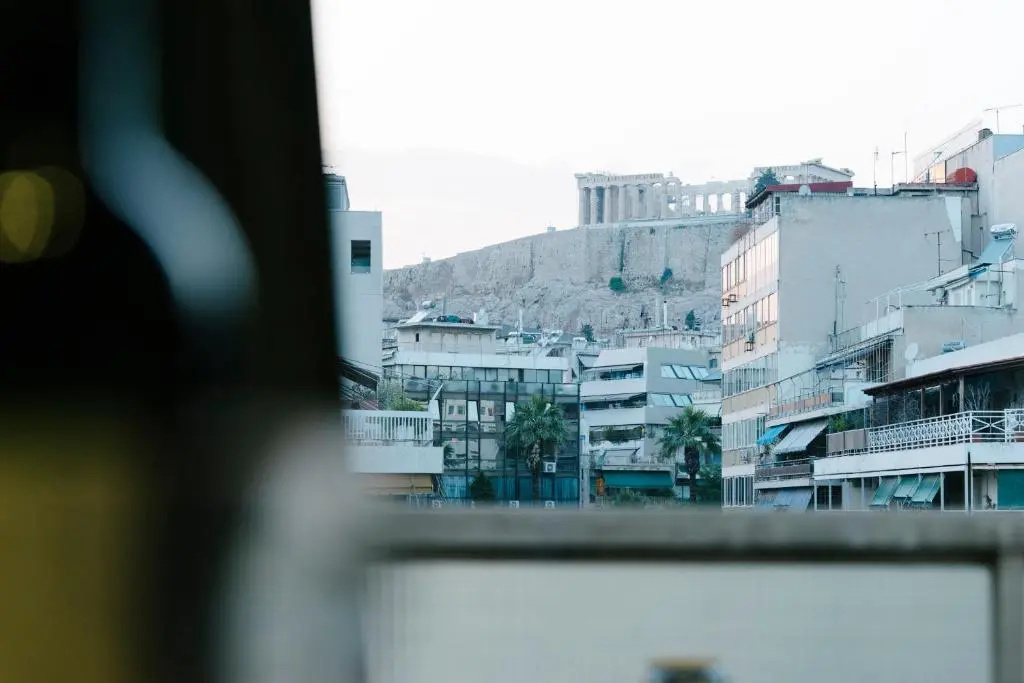Bright 2 bedrooms apt. in the heart of Athens w stunning views to Acropolis