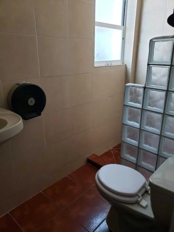 MayFlower Hotel & Hostal