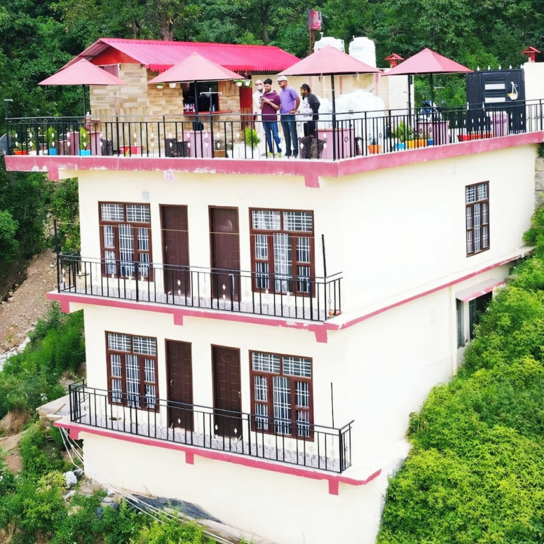 Hotel Kaafal Homestay Mussoorie