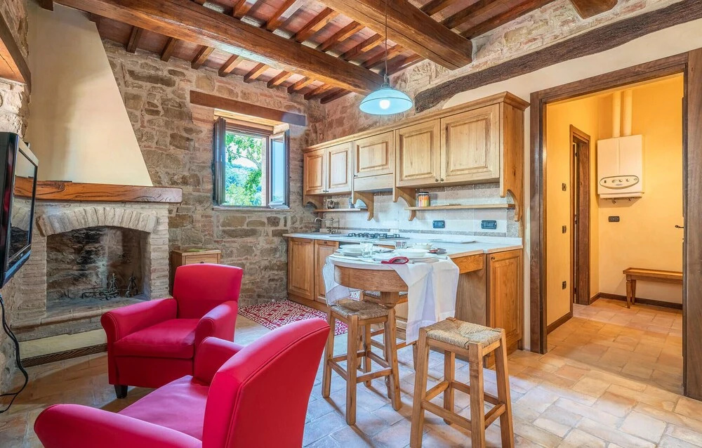 Nice Home in Camerino With Outdoor Swimming Pool, Wifi and 1 Bedrooms